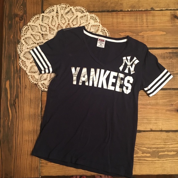 PINK Victoria's Secret Tops - 🍋Yankees VS Pink Navy Shirt